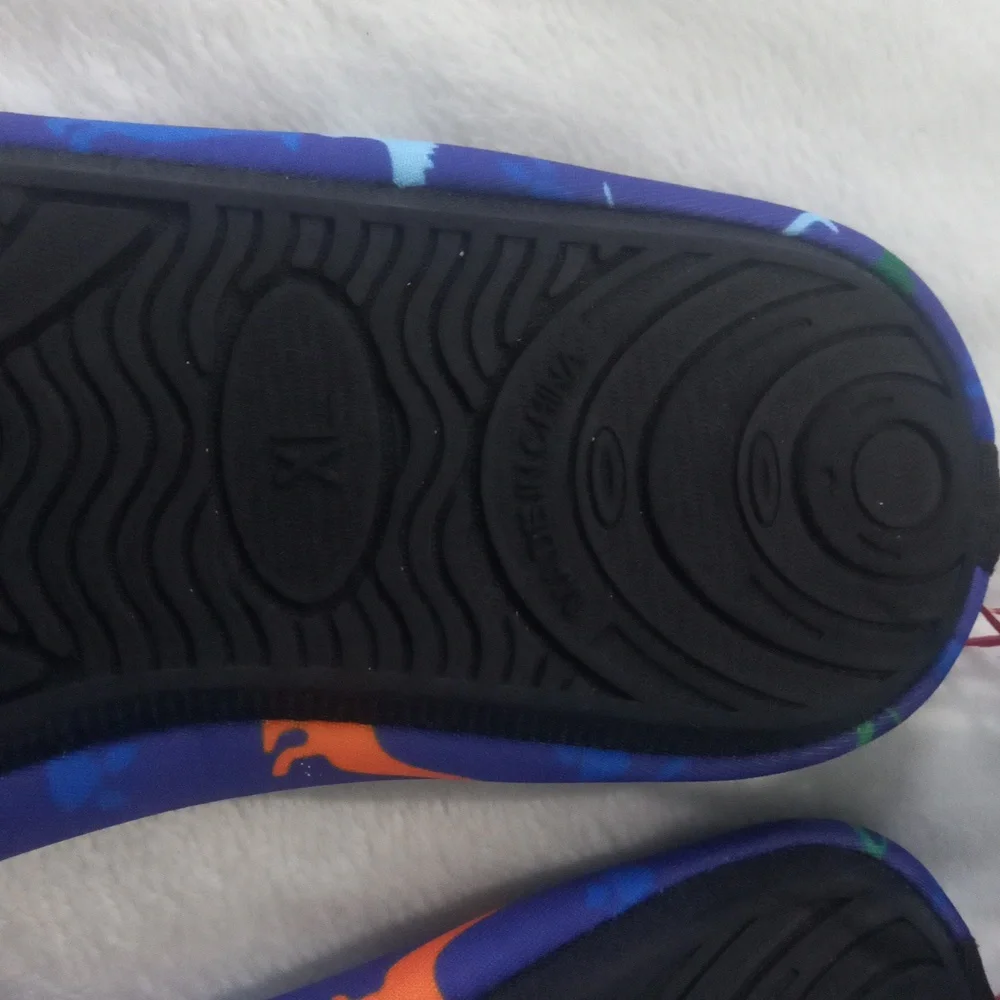 🩷🩷 3/$12Dinasour water shoes